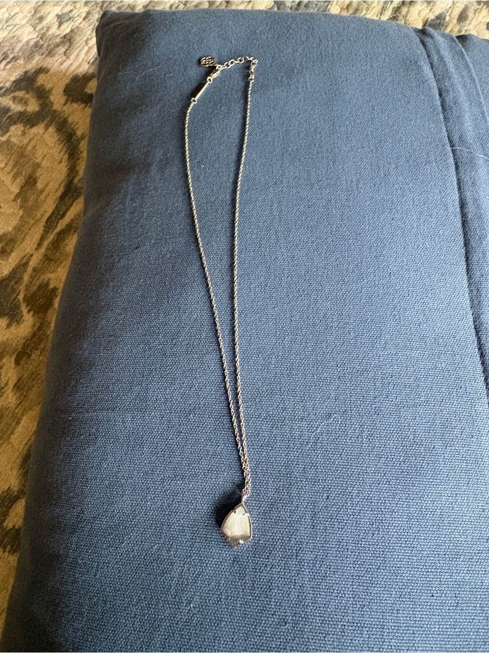 Kendra Scott silver adjustable necklace with grayish clear stone pendant